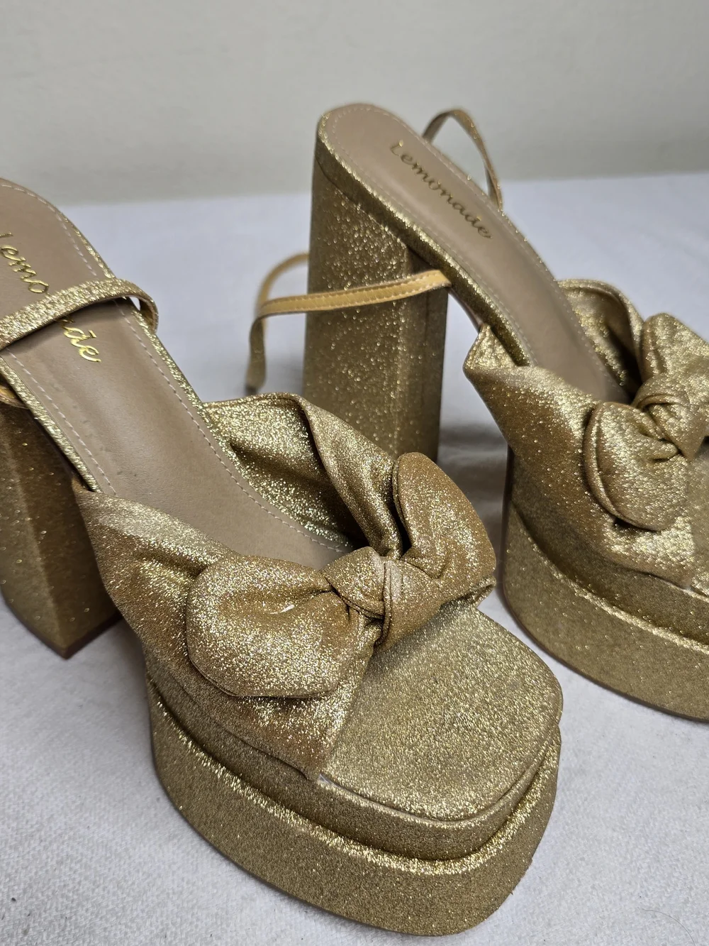 Lemonade Hot Sauce Gold Platform Bow Heels – Women's Size 9